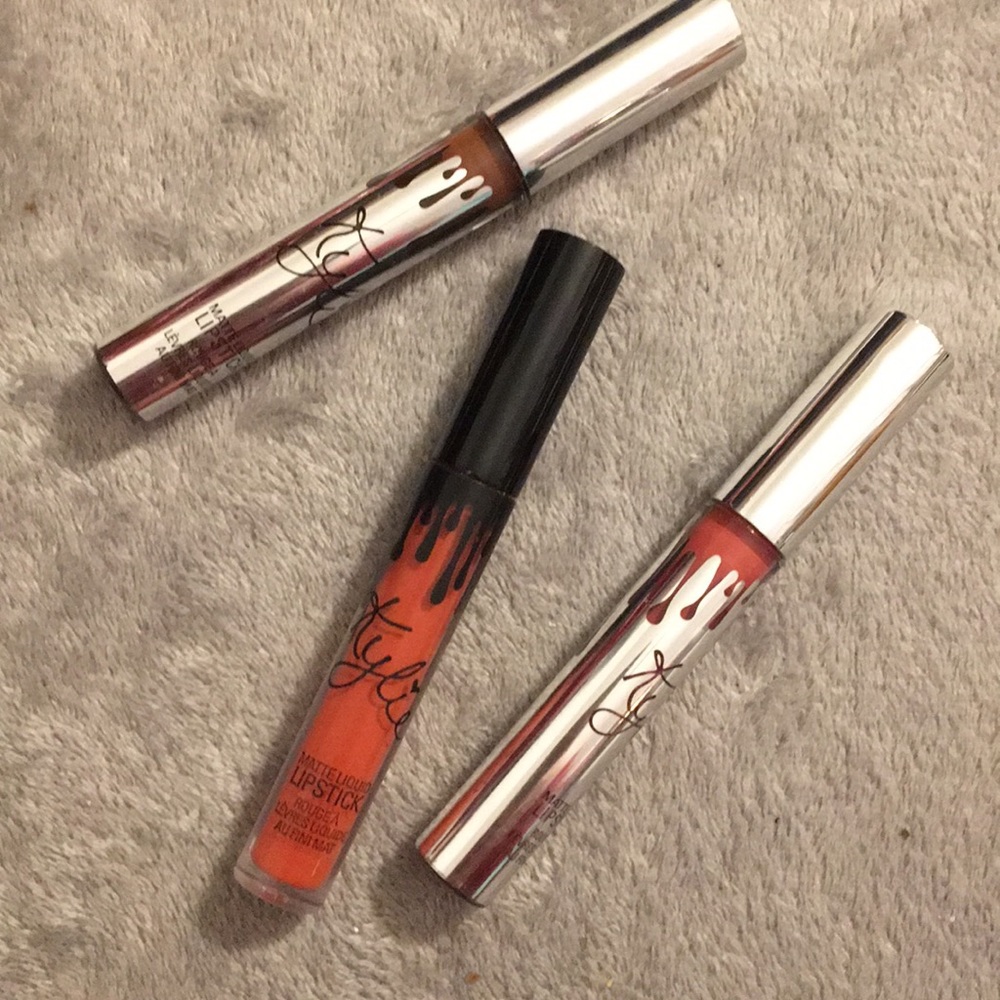 3 Matte Kylie Kenner Lip Stick